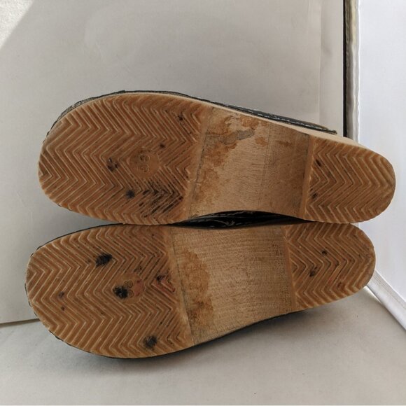 Orthopedic Leather Dutch Market Wood Navy Blue Clog - Picture 7 of 8